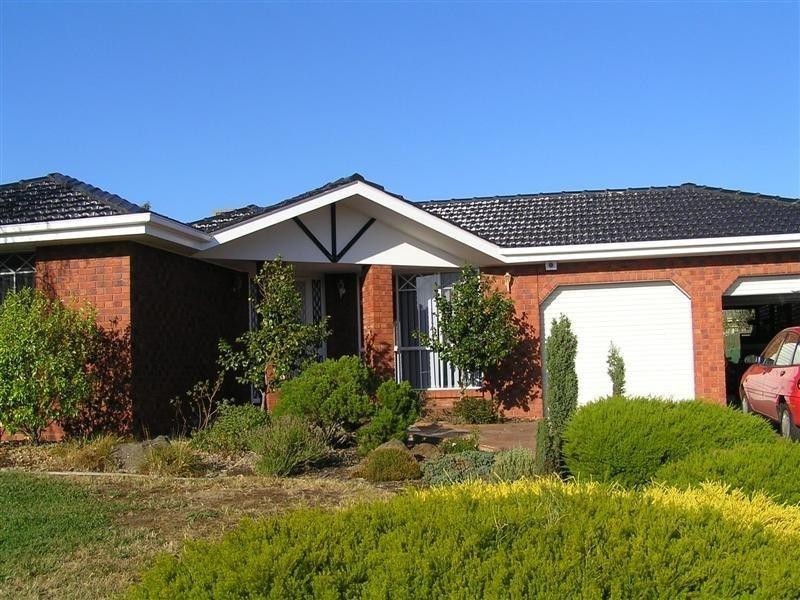 9 Cadrona Court, Hillside VIC 3037