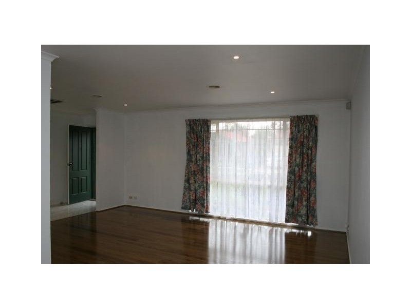 55 Boberrit Wynd, Sydenham VIC 3037