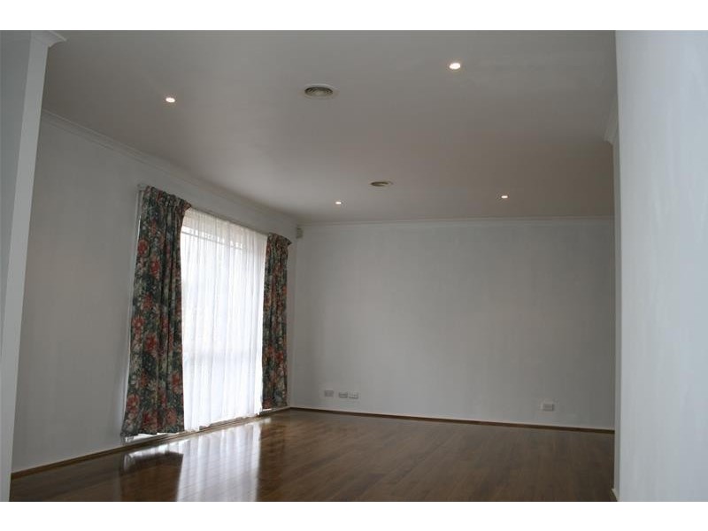 55 Boberrit Wynd, Sydenham VIC 3037