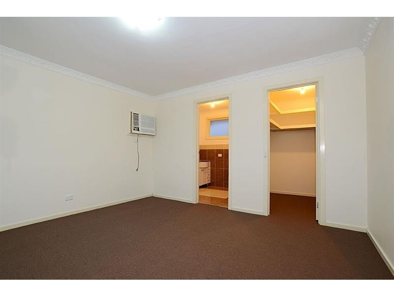 51 Carbine Way, Keilor Downs VIC 3038