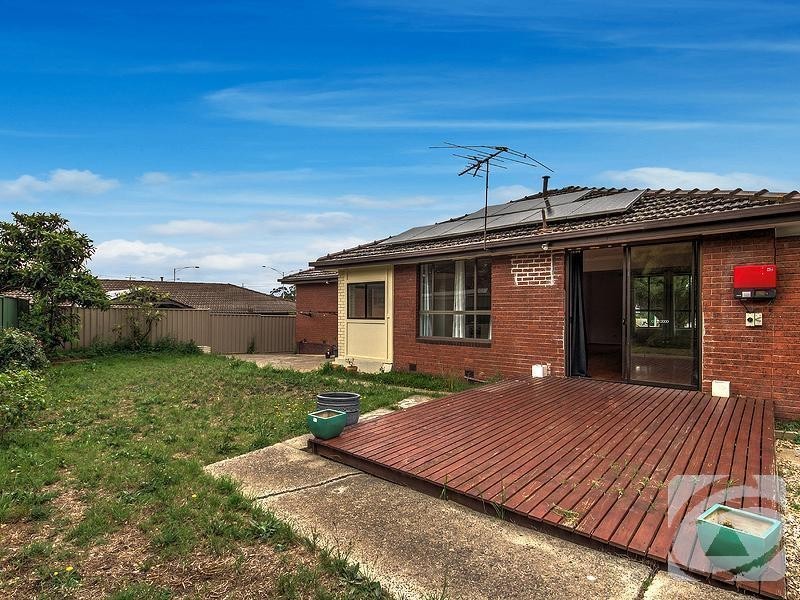 8 Vineyard Road, Sunbury VIC 3429