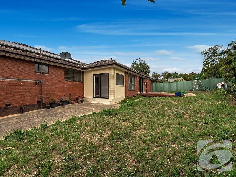8 Vineyard Road, Sunbury VIC 3429