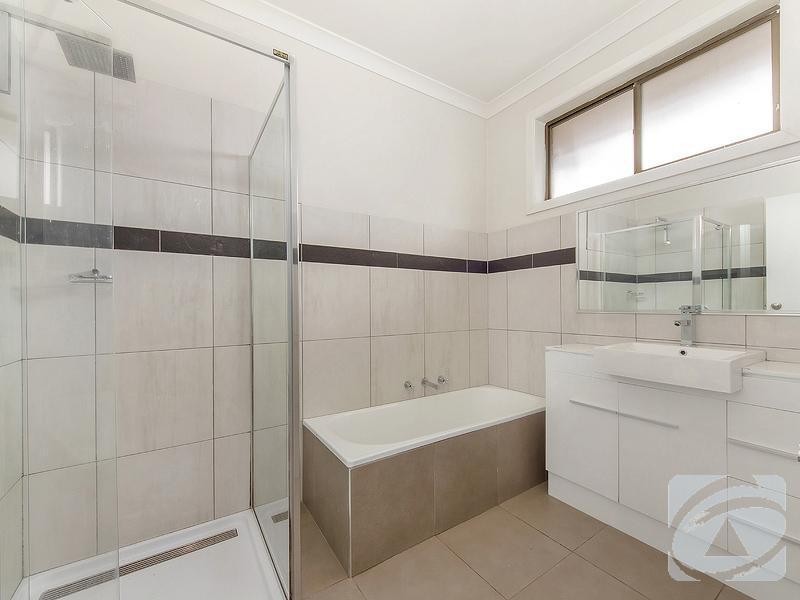 8 Vineyard Road, Sunbury VIC 3429