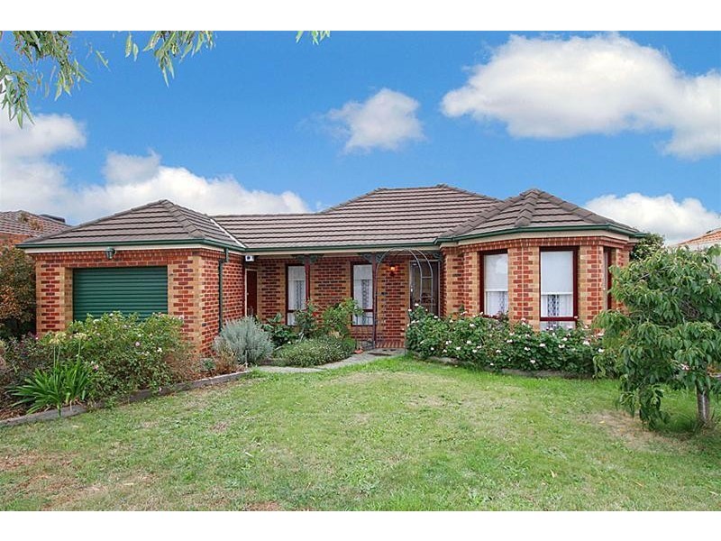 2 Anakie Walk, Delahey VIC 3037