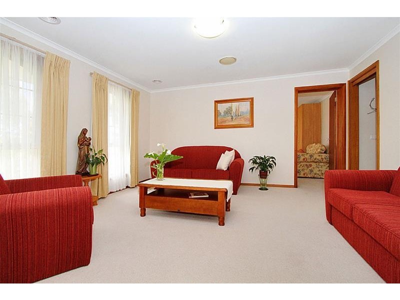 6 Pilain Crescent, Keilor Downs VIC 3038