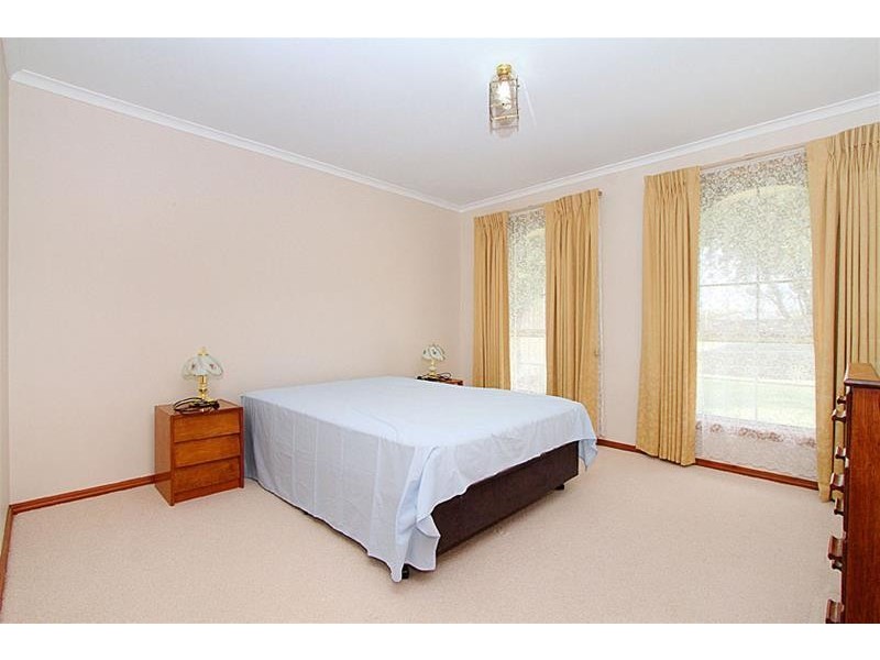 6 Pilain Crescent, Keilor Downs VIC 3038