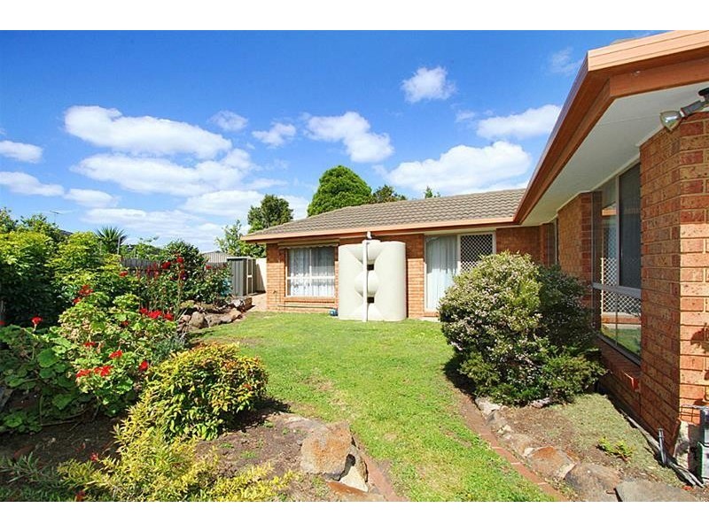 6 Pilain Crescent, Keilor Downs VIC 3038