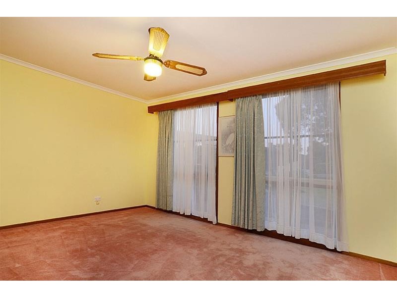 4 Coorong Court, Taylors Lakes VIC 3038