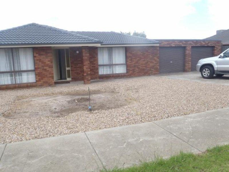 14 Tekapo Crescent, Taylors Lakes VIC 3038