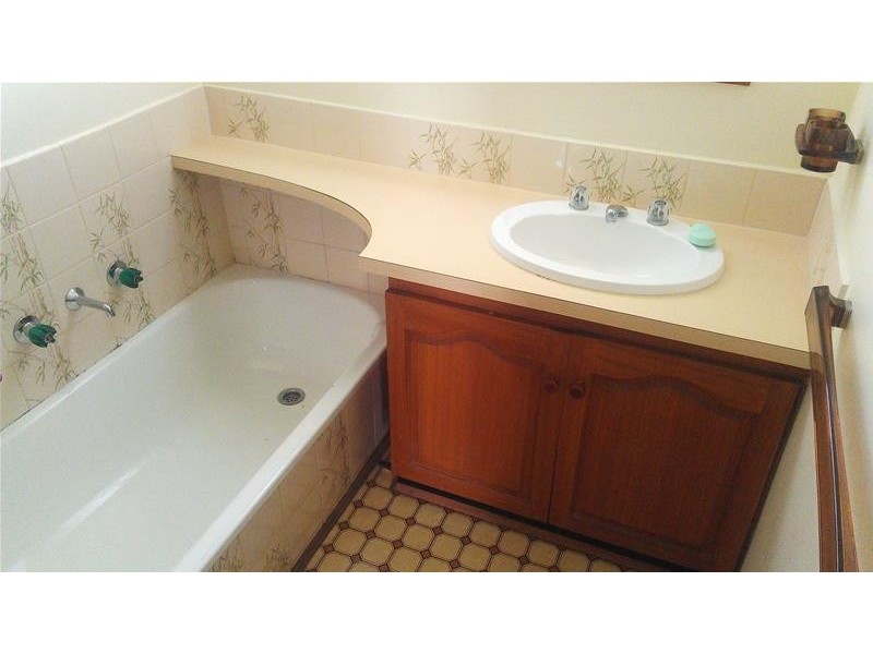 13 Pindari Avenue, Taylors Lakes VIC 3038