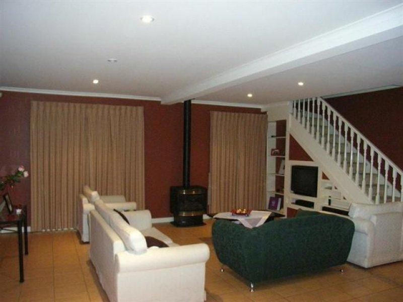 14 Hutzul Court, Delahey VIC 3037