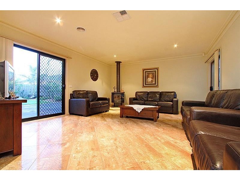 90 Taylors Hill Boulevard, Taylors Hill VIC 3037