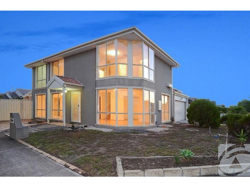 28 Cassinia Close, Delahey VIC 3037