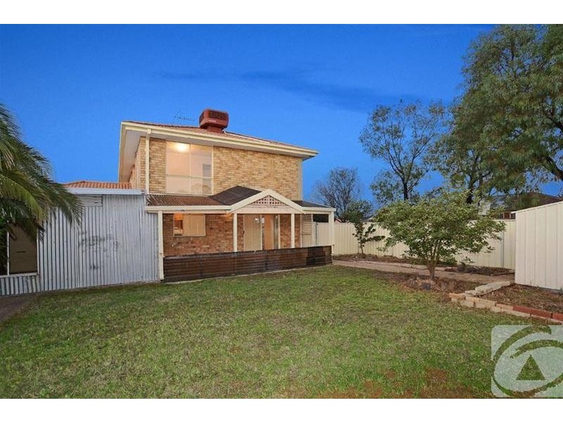 28 Cassinia Close, Delahey VIC 3037