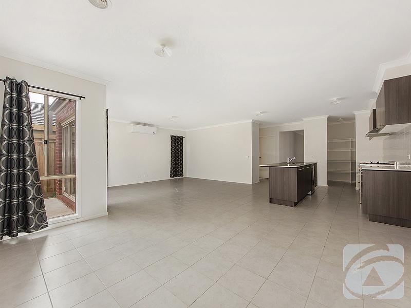 3 Keynes Circuit, Hillside VIC 3037