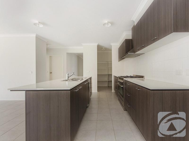 3 Keynes Circuit, Hillside VIC 3037