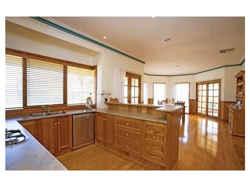 2 Pastoral Place, Sydenham VIC 3037