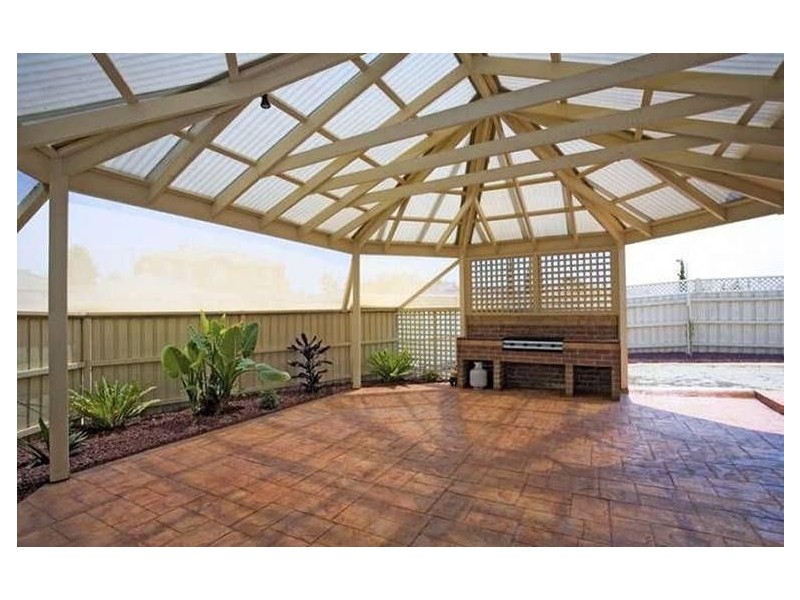 2 Pastoral Place, Sydenham VIC 3037