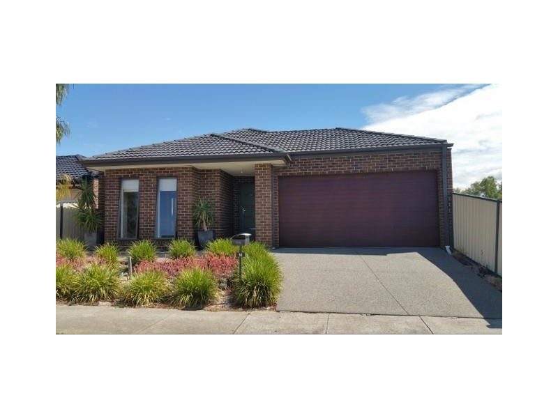 14 Barton Road, Burnside Heights VIC 3023