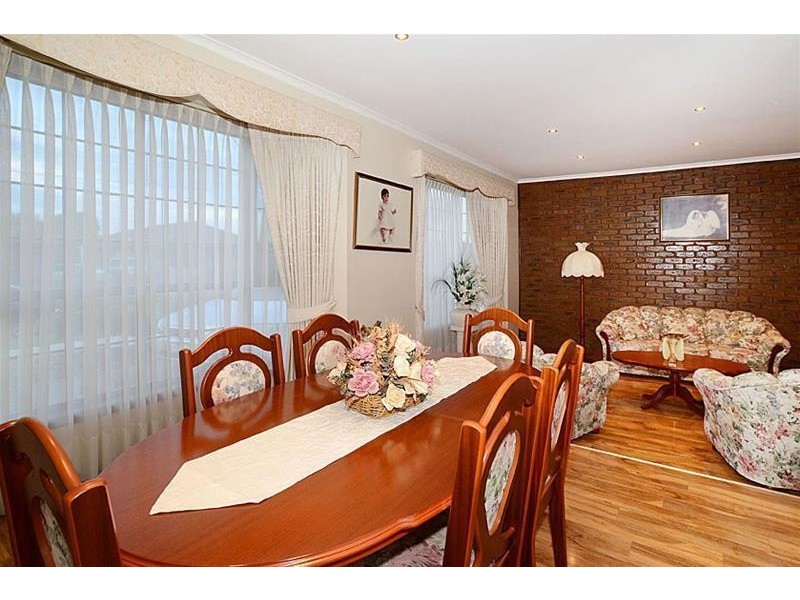 11 Alvina Street, Sunshine North VIC 3020