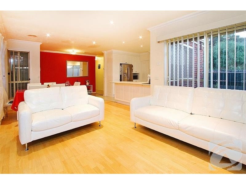 2/107 Community Hub, Hillside VIC 3037