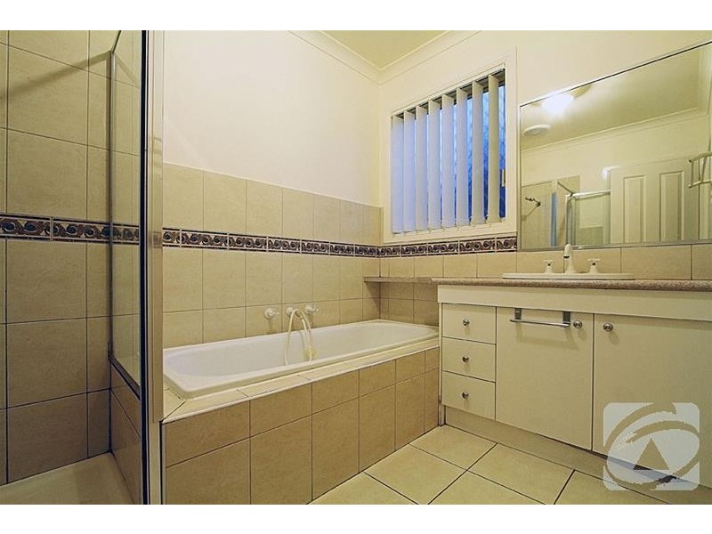 2/107 Community Hub, Hillside VIC 3037