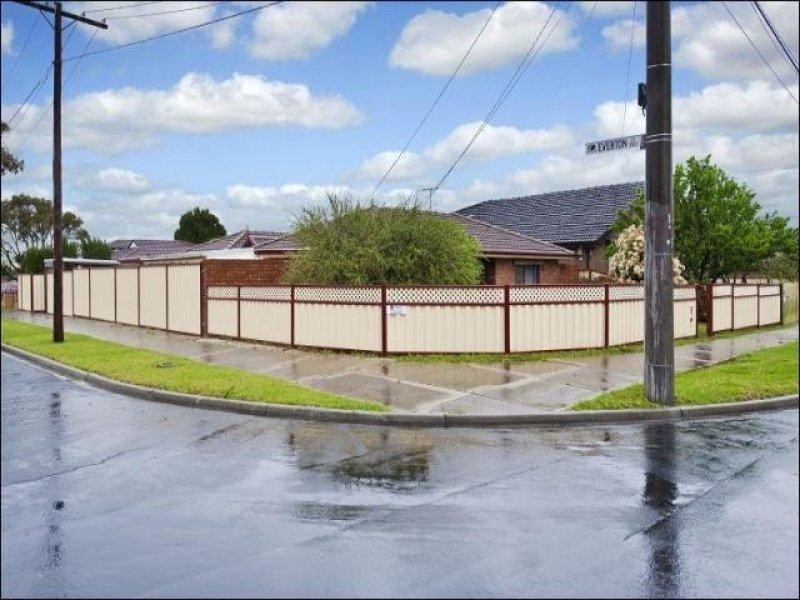 4 Revell Crescent, St Albans VIC 3021