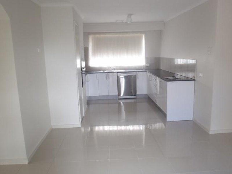 14 Tekapo Crescent, Taylors Lakes VIC 3038