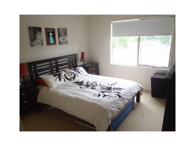 11 Wentworth Dve, Taylors Lakes VIC 3038