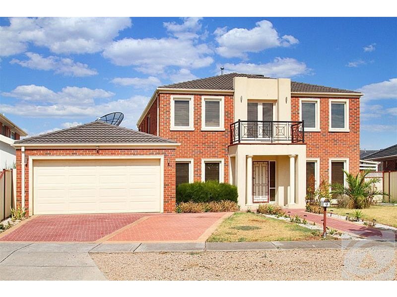 9 Power Place, Taylors Lakes VIC 3038