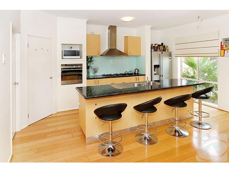 9 Power Place, Taylors Lakes VIC 3038