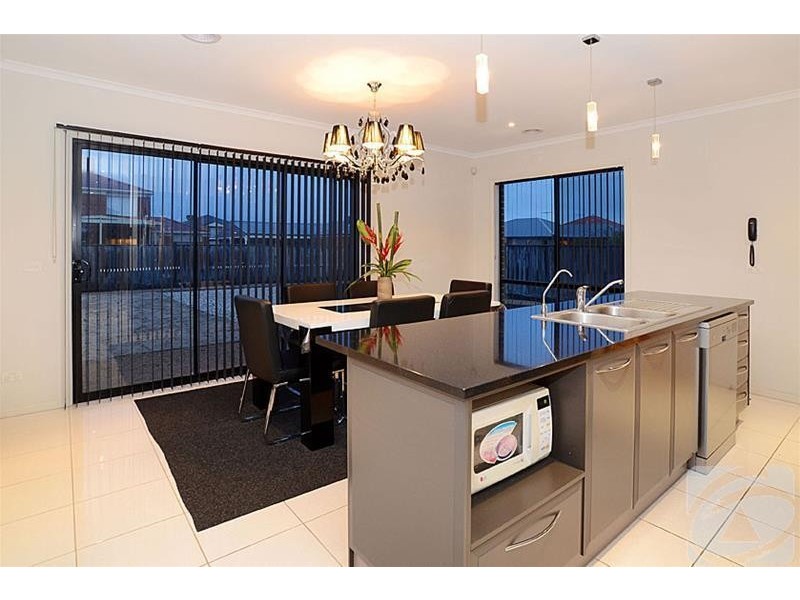 1 Springview Boulevard, Taylors Hill VIC 3037