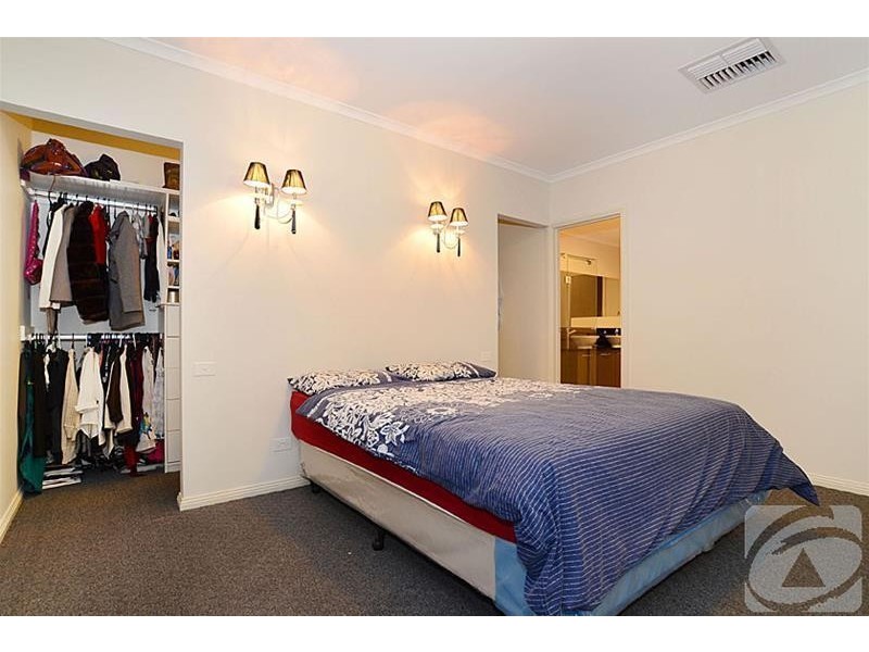 1 Springview Boulevard, Taylors Hill VIC 3037