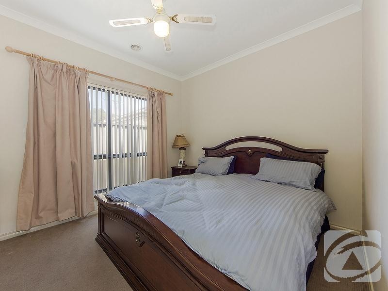 1/7 Katrina Drive, Burnside Heights VIC 3023