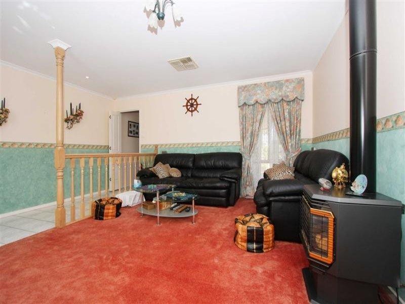 6 Barrell Court, Delahey VIC 3037