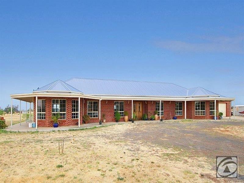 173-177 Deanside Drive, Rockbank VIC 3335