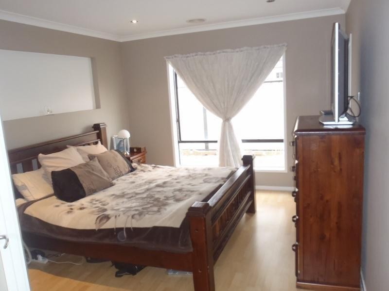 28 Webbs Avenue, Taylors Hill VIC 3037