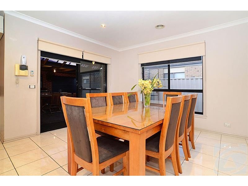 81 Jacaranda Drive, Taylors Hill VIC 3037