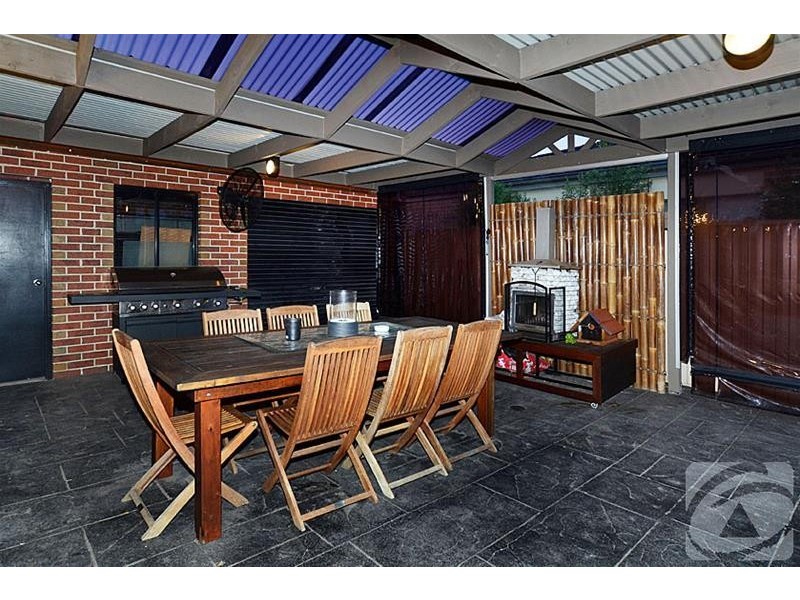 81 Jacaranda Drive, Taylors Hill VIC 3037