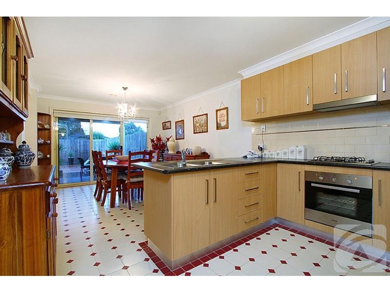 4 Marylou Court, Delahey VIC 3037