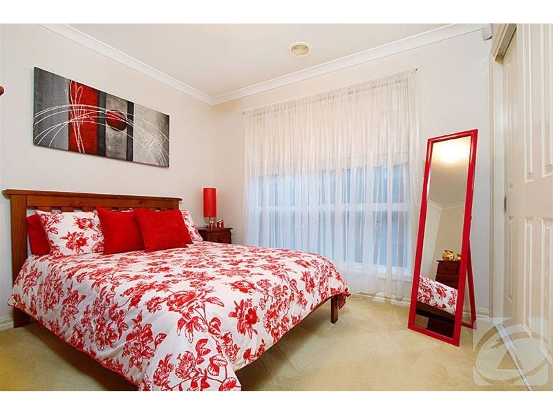 4 Marylou Court, Delahey VIC 3037