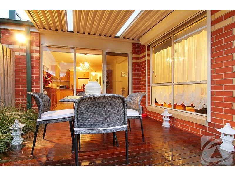 4 Marylou Court, Delahey VIC 3037