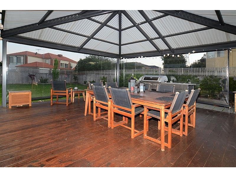 10 Goulburn Way, Taylors Lakes VIC 3038