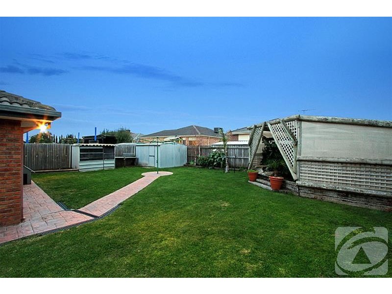 4 Ridge Lane, Hillside VIC 3037