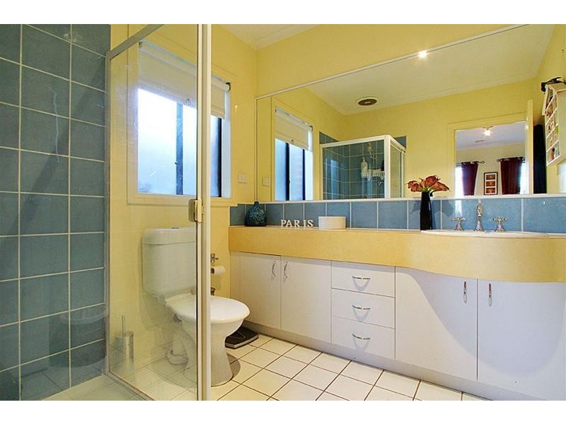 30 Cressida Crescent, Sydenham VIC 3037