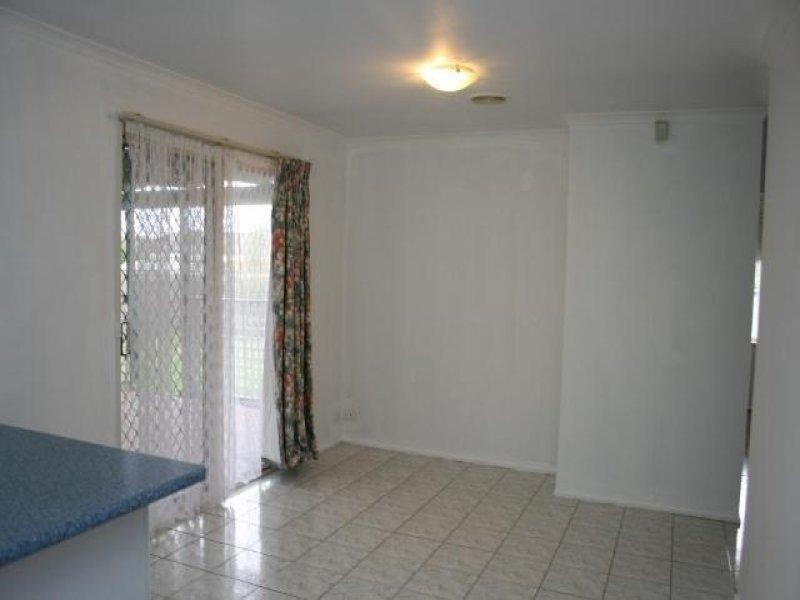 55 Boberrit Wynd, Sydenham VIC 3037