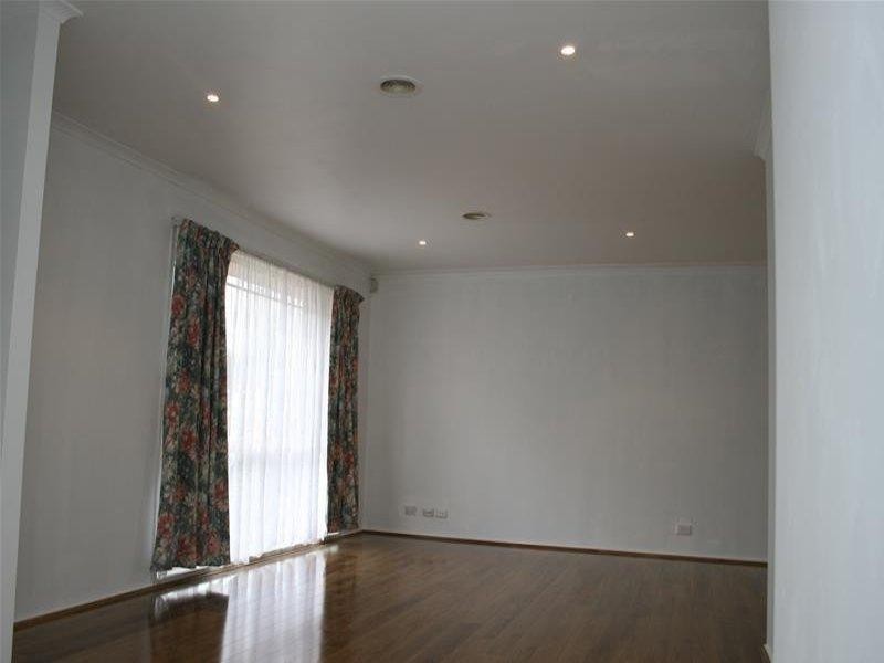 55 Boberrit Wynd, Sydenham VIC 3037