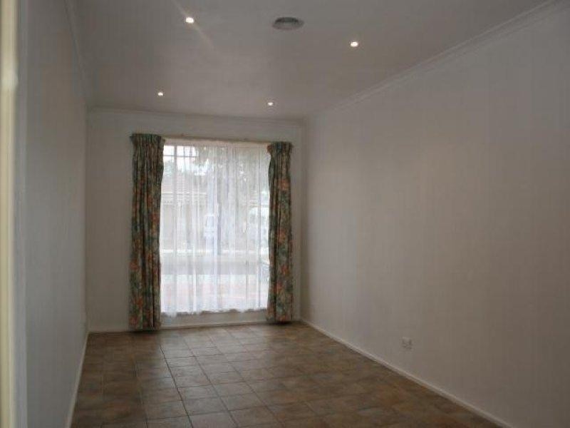 55 Boberrit Wynd, Sydenham VIC 3037