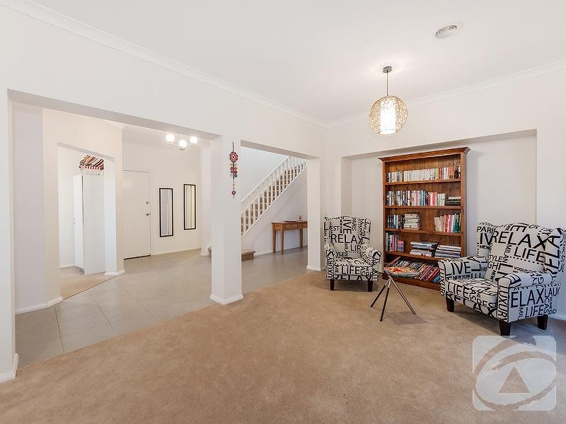 5 Turitable Way, Caroline Springs VIC 3023