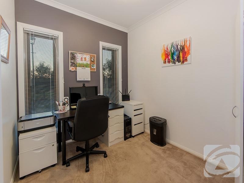 5 Turitable Way, Caroline Springs VIC 3023